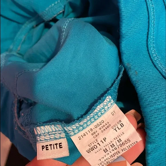 SCRUBS - Picture 14 of 16